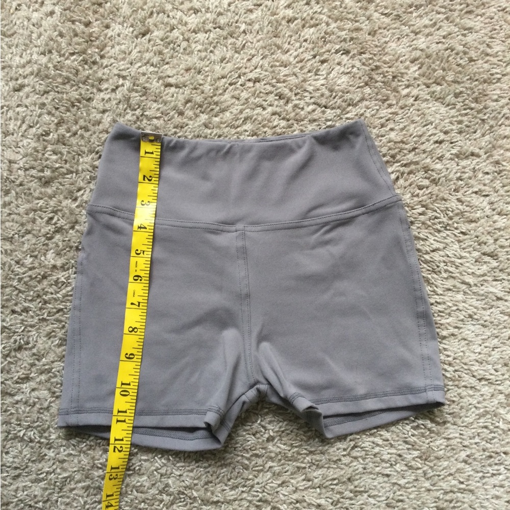 Booty Defining Shorts - Picture 5 of 12